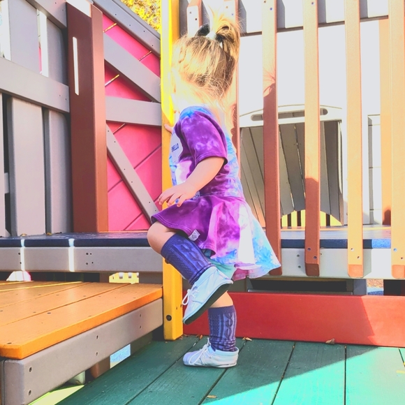 Melted Soles Handmade Sea Shell Moccasins - Picture 2 of 8